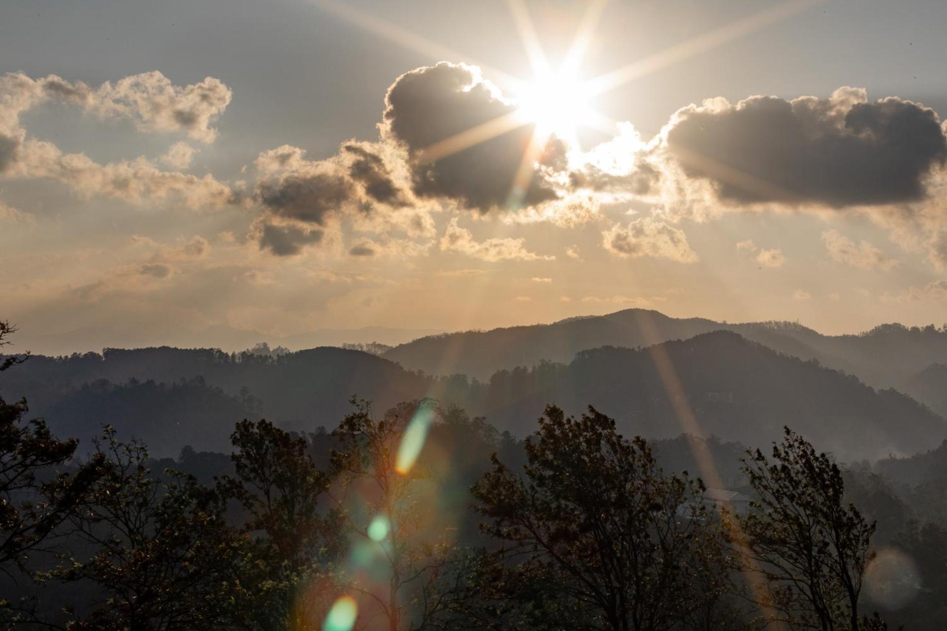 Ella Mountain Palace Zewnętrze zdjęcie